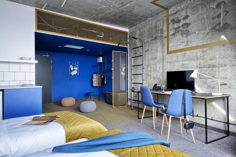 Deluxe Double Room image 4