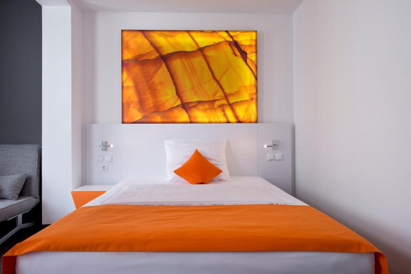 Standard Single Room image 4