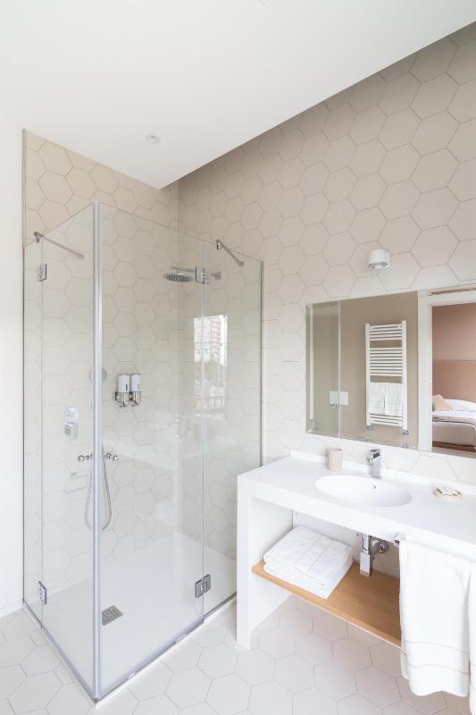 Superior Triple Room image 3
