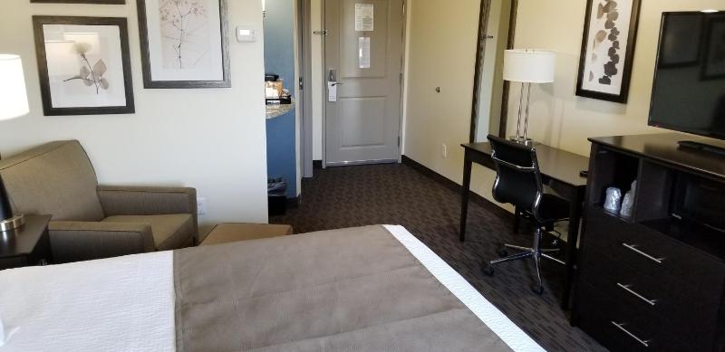 King Room - Non-Smoking image 4