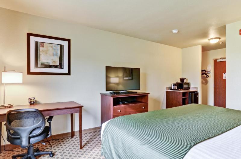 King Room image 3