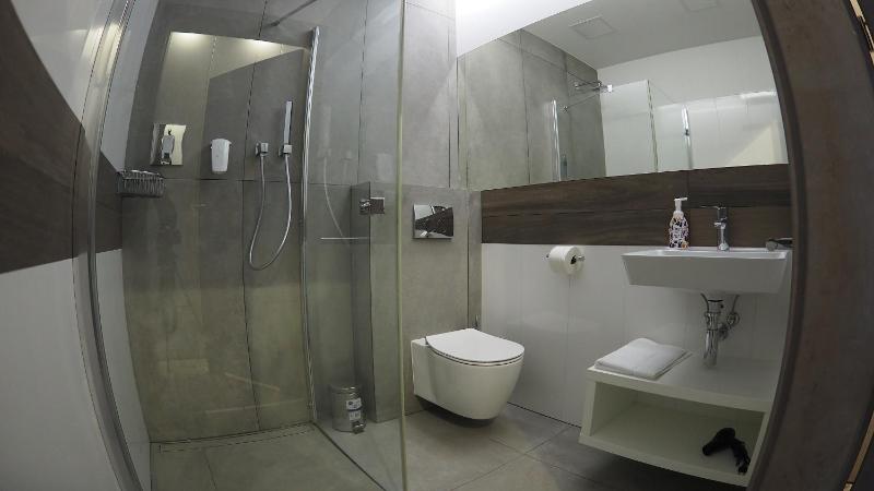 Triple Room image 2