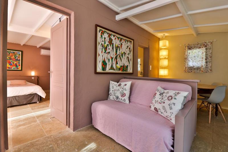 Superior Bungalow image 2