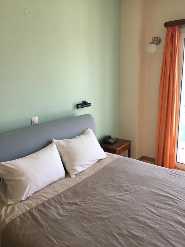 Double or Twin Room with Sea View image 2