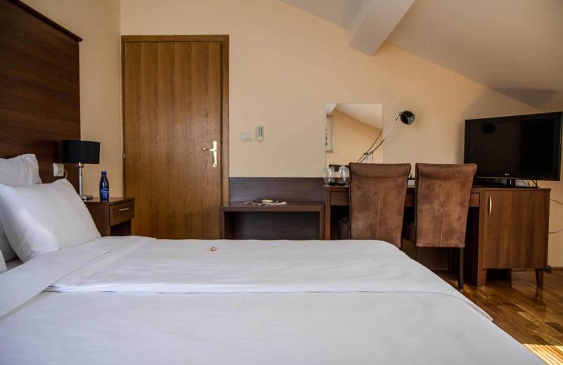 Triple Room image 2