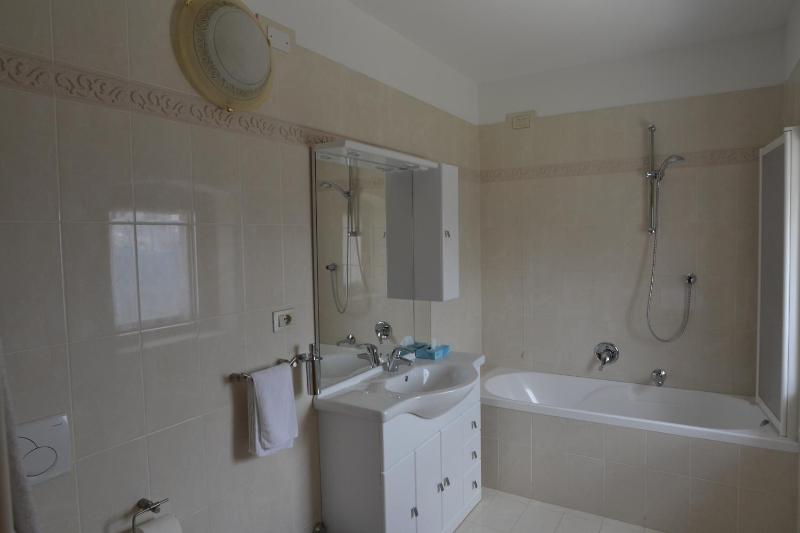 Double or Twin Room image 3