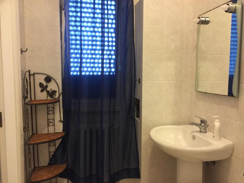 Standard Double Room image 3