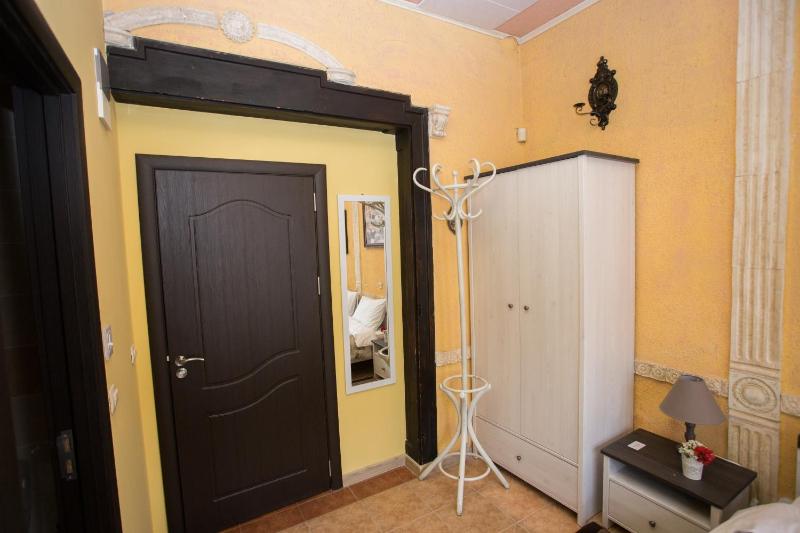 Double or Twin Room with Private Bathroom image 4
