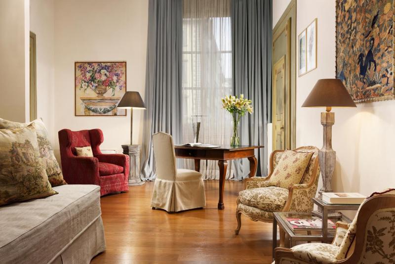 Suite Split Level image 4