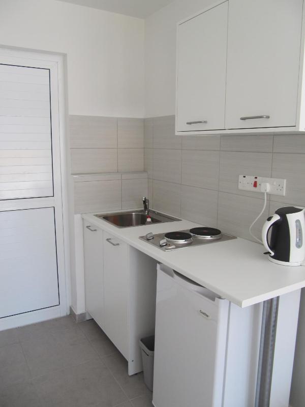 Sunny Holiday Apartments - image 8