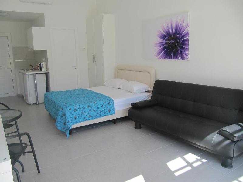 Sunny Holiday Apartments - image 16