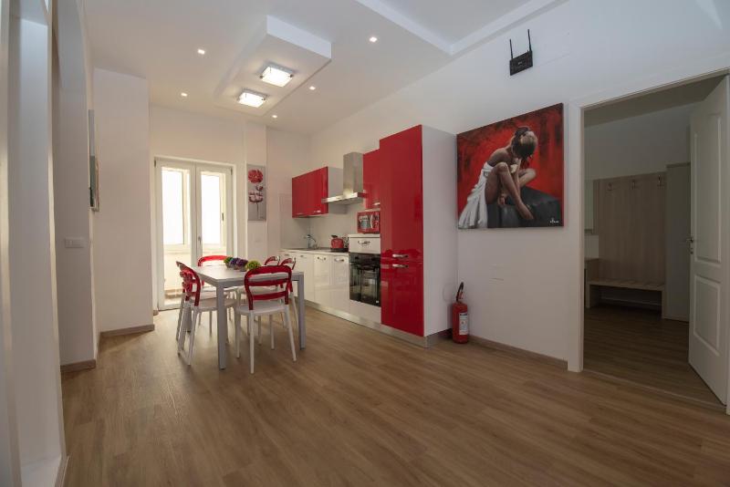 Three-Bedroom Apartment - Via Capo D'Africa 31 image 4