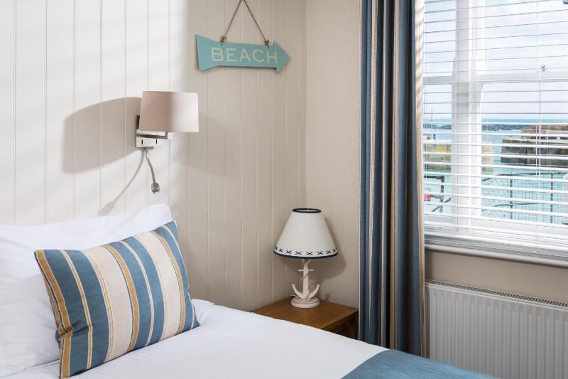 Superior Double Room image 3