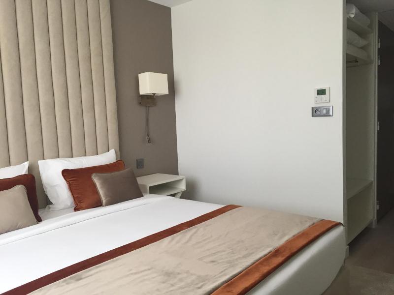 Double Room image 3