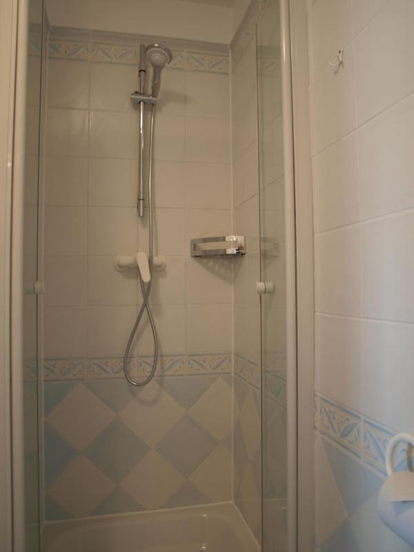 Double Room without Balcony image 4