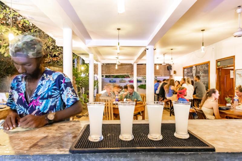 Dorian Guest House and Restaurant - image 6