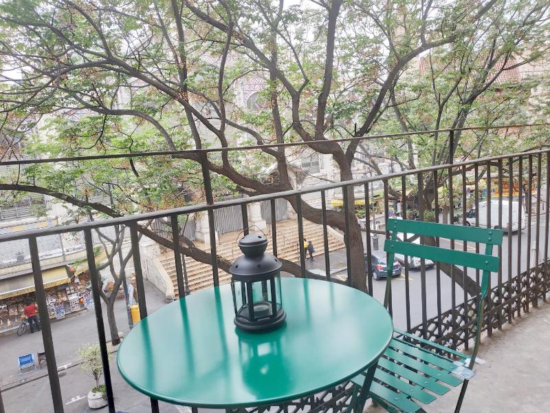 One-Bedroom Apartment image 4