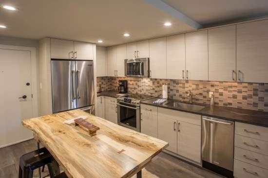 Condo Near Vail Village & Gondola with Free Parking & WiFi - image 6