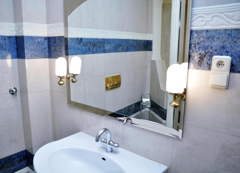 Single Room image 3