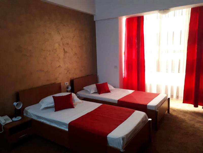 Double or Twin Room image 2