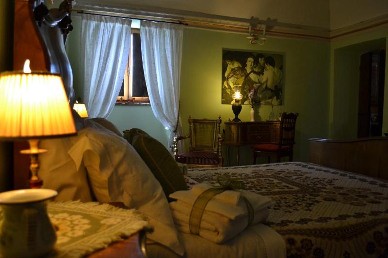 Deluxe Double Room image 4