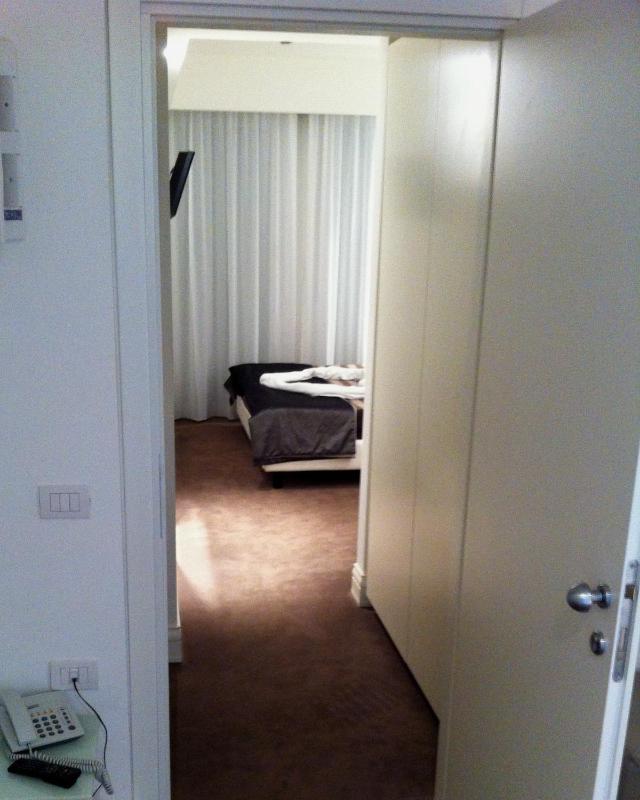 Two Connecting Rooms with Sea View image 4
