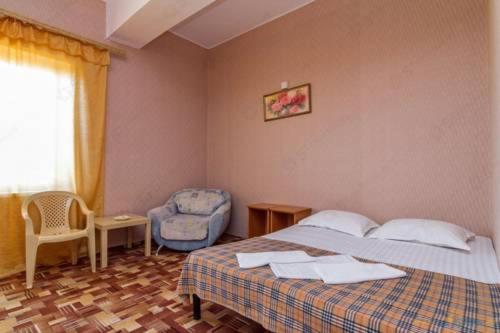 Double or Twin Room image 2