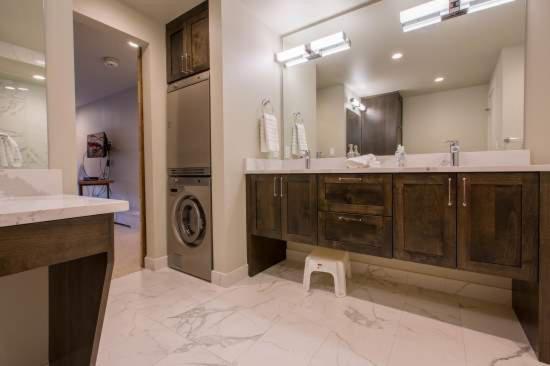 Condo Near Vail Village & Gondola with Free Parking & WiFi - image 12