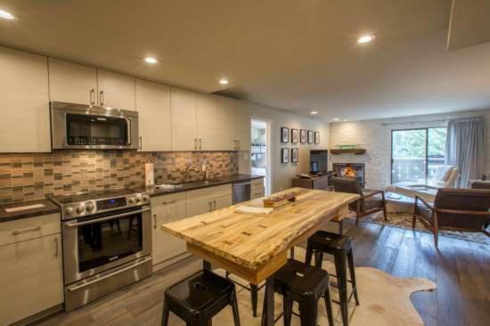 Condo Near Vail Village & Gondola with Free Parking & WiFi - image 14