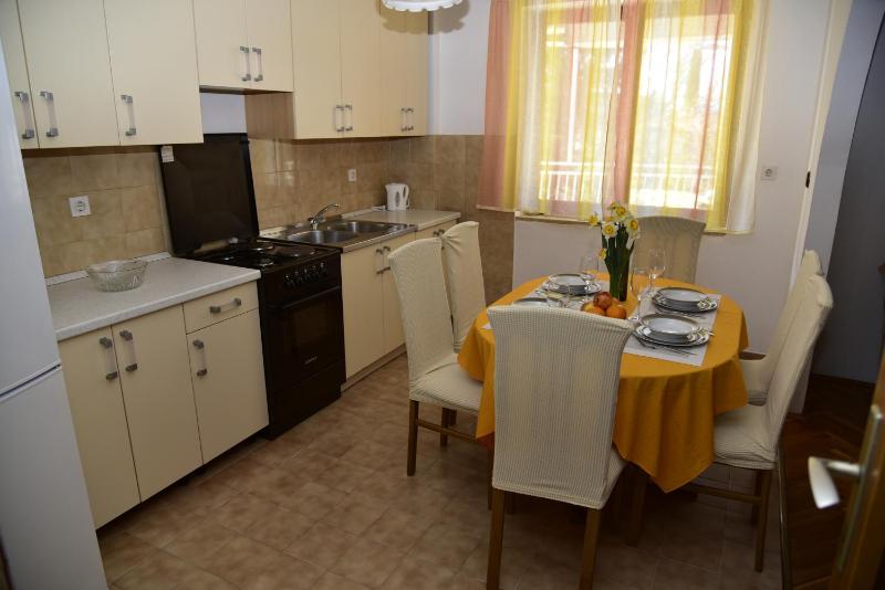 Apartments Maestral - image 22