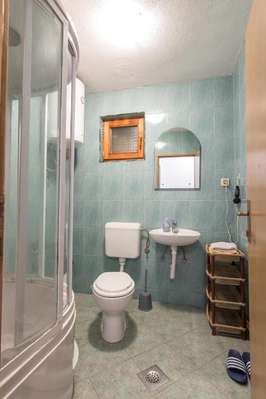Triple Room with External Private Bathroom image 3