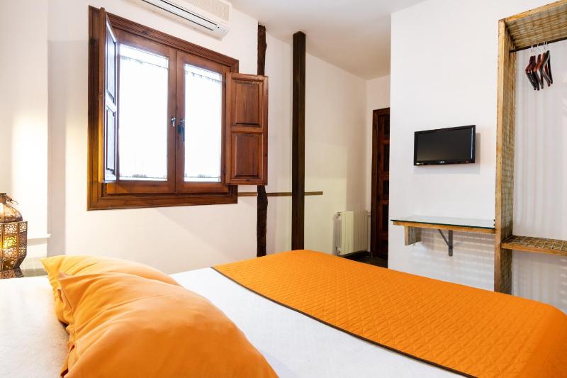 Interior Standard Double Room image 4