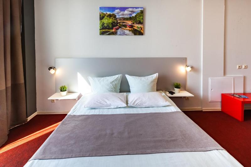 Standard Double or Twin Room image 2