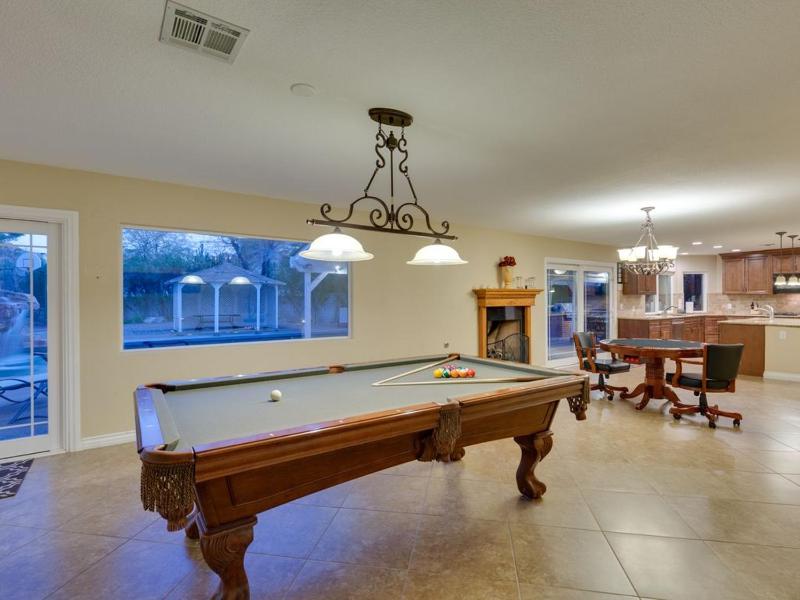 Five-Bedroom Villa image 3