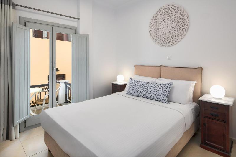 Double Room image 4