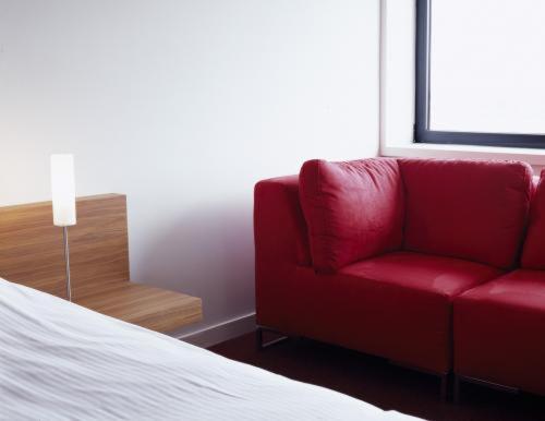 Twin Room image 4