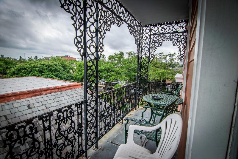 Rathbone Mansions New Orleans - image 2