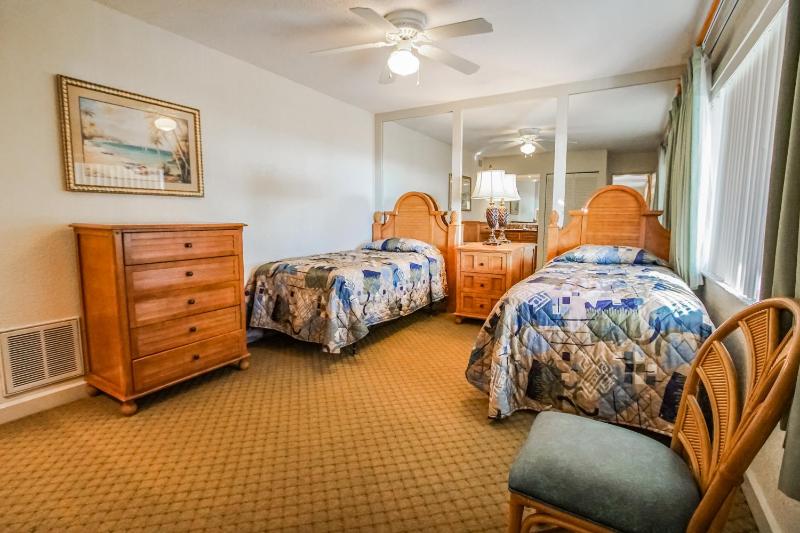 Two-Bedroom Suite with Pool View image 2