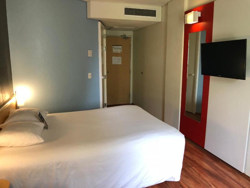 Ibis Monterrey Valle - image 18