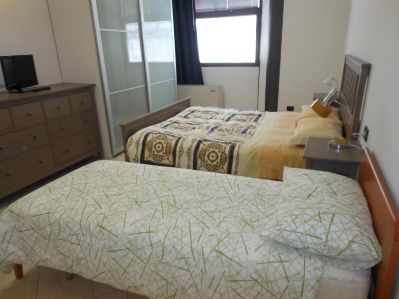 Double Room image 4