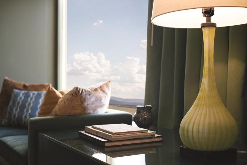 Park MGM Nighthawk Suite  image 2