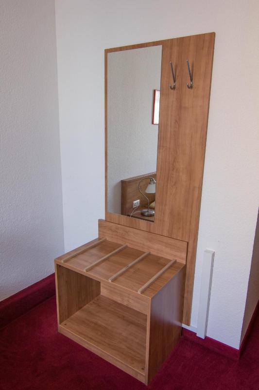 Single Room image 2
