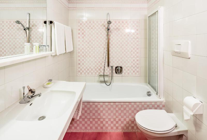 Superior Double Room image 2