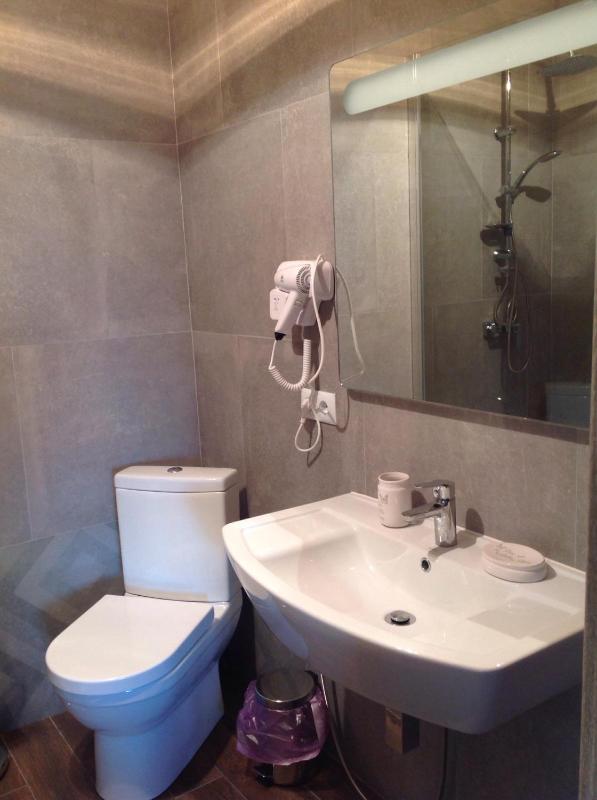 Studio Apartment with Balcony image 2