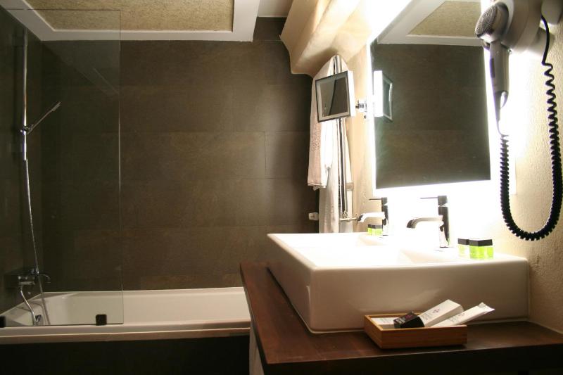 Single Room image 2