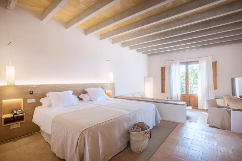 Deluxe Suite (Adults Only) image 4