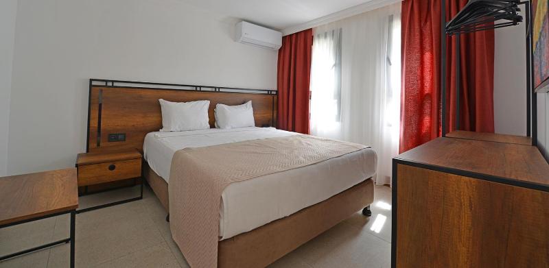 Standard Room image 4