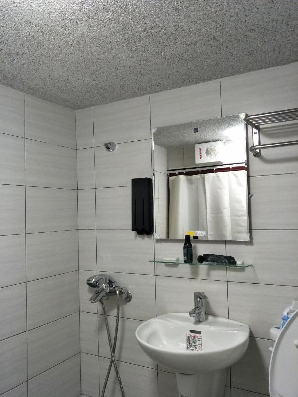 MILU Backpacker Hostel - image 37
