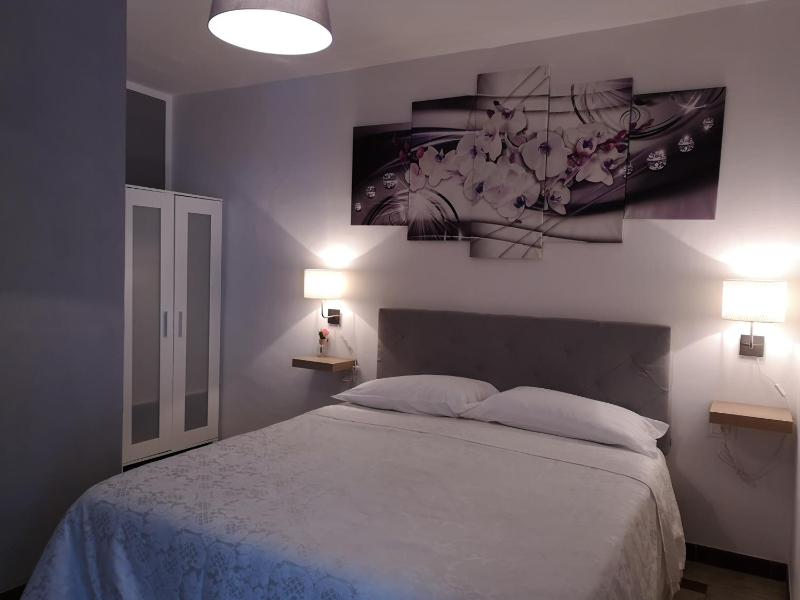 Double Room with Air-Conditioning image 4
