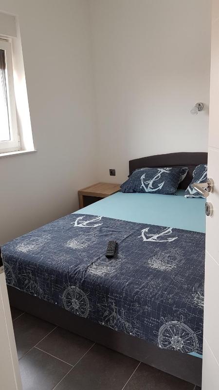 One-Bedroom Apartment image 1